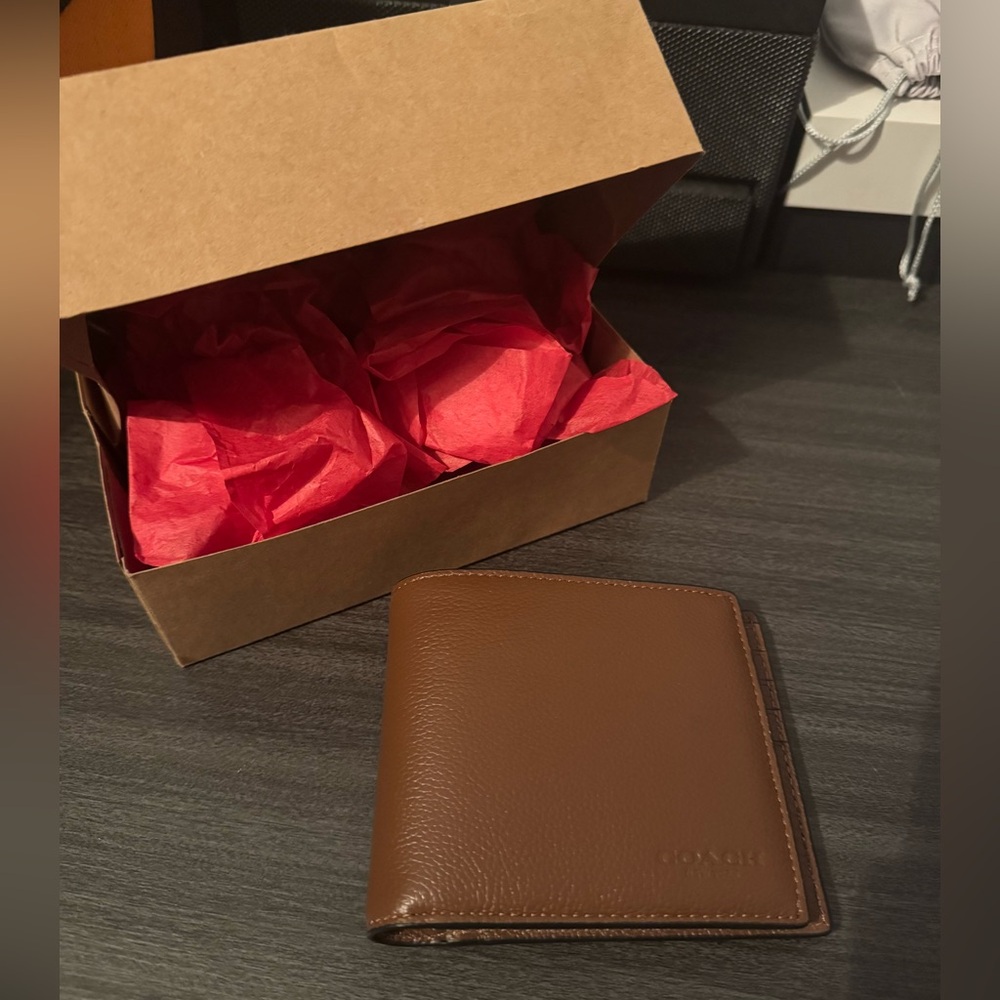 Coach Men’s 3 in 1 Wallet - NWT